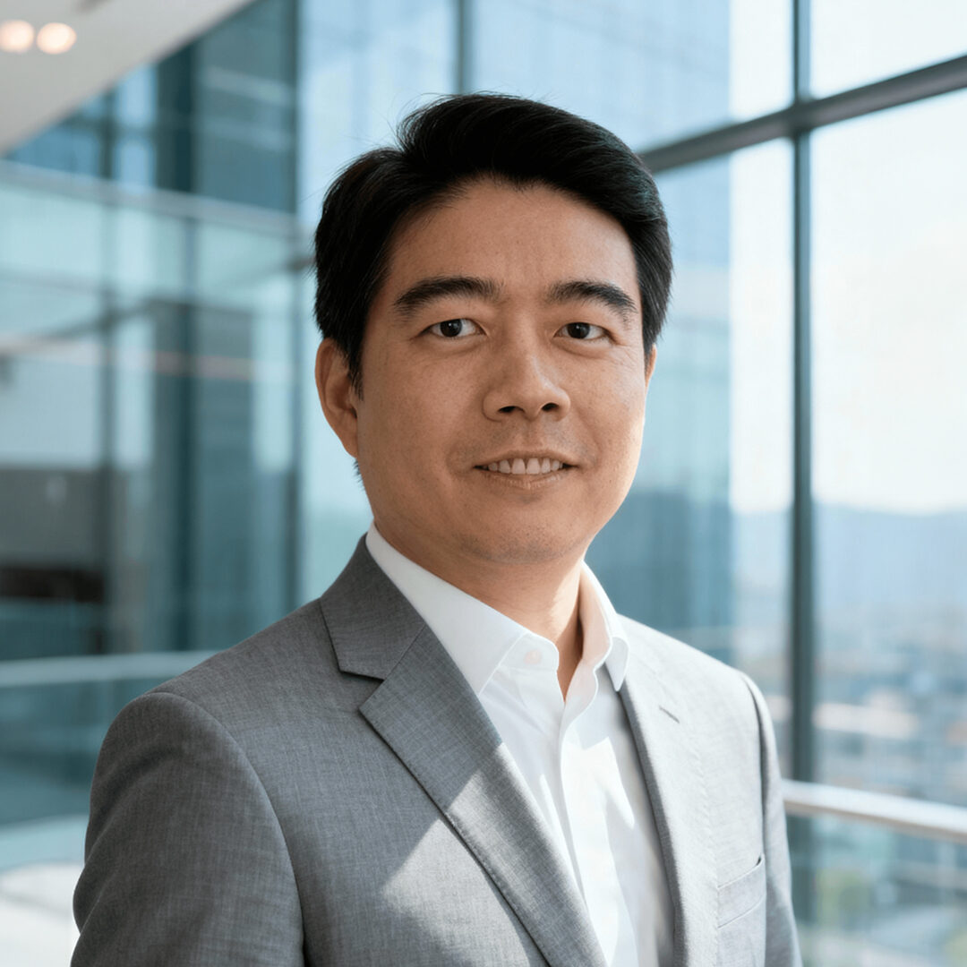 Portrait of Peter X. Li, Managing Director at Novistra Capital